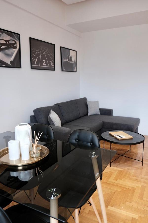 Synpiraeus Apartments & Studios ภายนอก รูปภาพ